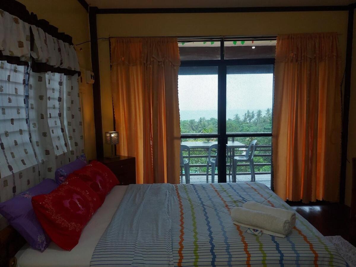 Island Samal Overlooking View House With Swimming Pools San Antonio  Exterior foto